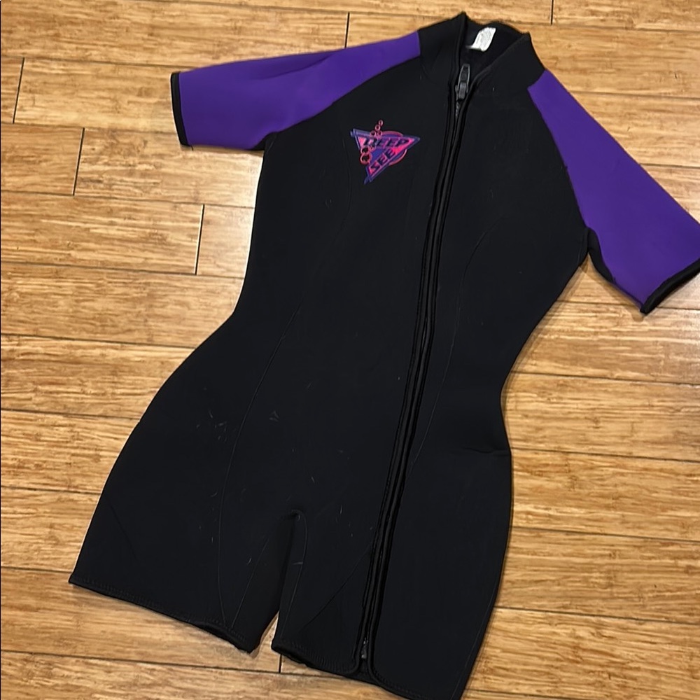 Women’s Wetsuit Deep See Black and Purple One Piece 9/10 NWOT